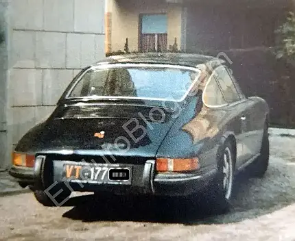 Porsche 912, black,1966, rear three-quarter shot, in daylight.