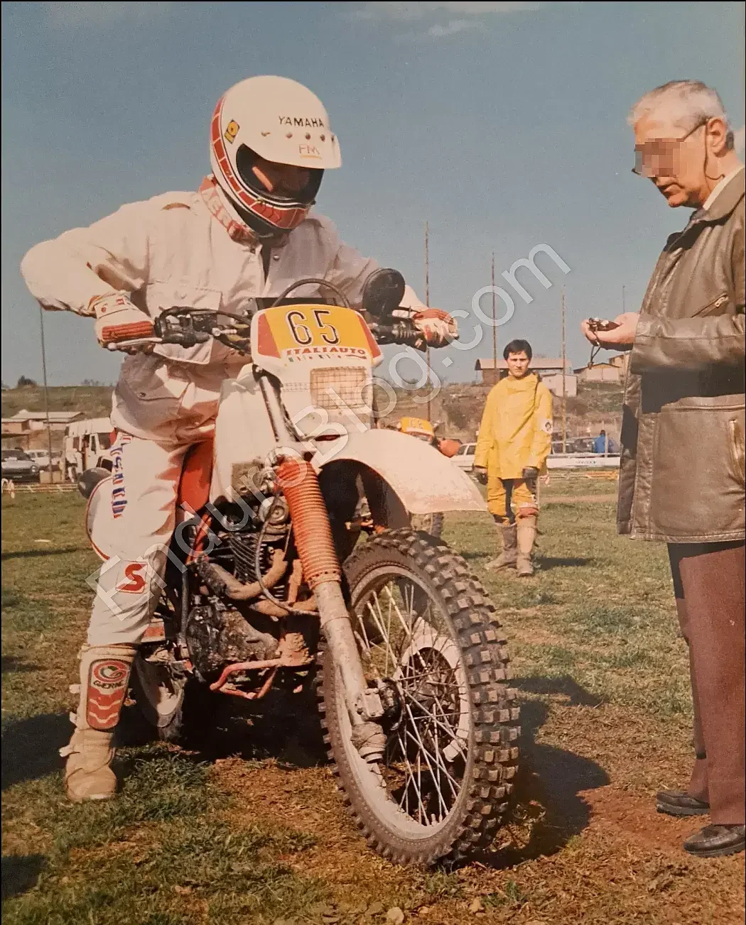 Blogger on Yamaha TT 600, lined up for a timed special stage, Year 1988.
