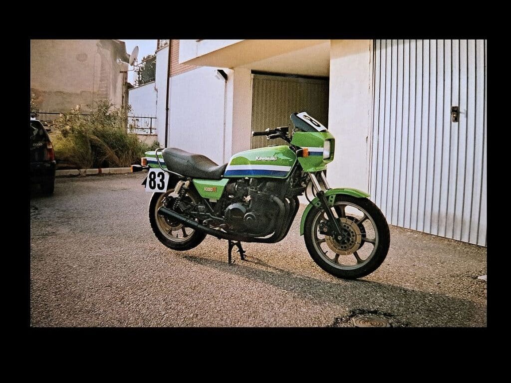 Kawasaki 1000 R green colour 1983 Eddie Lawson replica front three-quater shot.